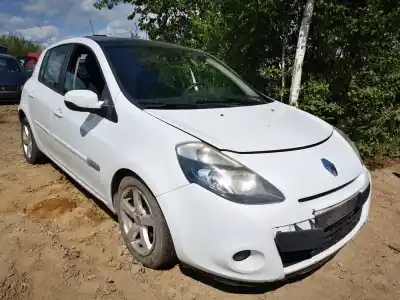 Veículo de Sucata RENAULT CLIO, 2009.06 - 2012.11 FACELIFT 1.5 DCI 55KW 2010.08 - 2012.11 do ano 2012 alimentado K9K770
