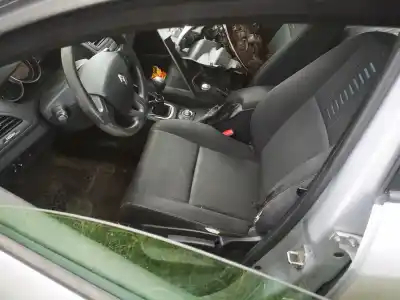 Veículo de Sucata renault megane 1.5 dci k9k j8 do ano 2012 alimentado 