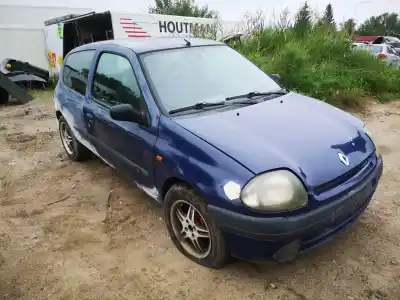 Veicolo di demolizione RENAULT CLIO, 1998.09 - 2001.05 1.2 44KW 1999.03 - 2001.05 dell'anno 2001 alimentato 
