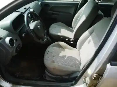 Здавання транспортного засобу ford fusion (cbk) 1.4 tdci cat року 2002 потужний 