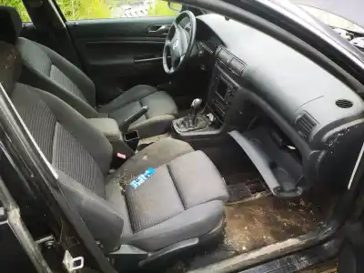 Veículo de Sucata skoda superb (3u4) 1.9 tdi do ano 2002 alimentado awx