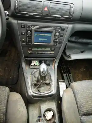 Veículo de Sucata skoda superb (3u4) 1.9 tdi do ano 2002 alimentado awx