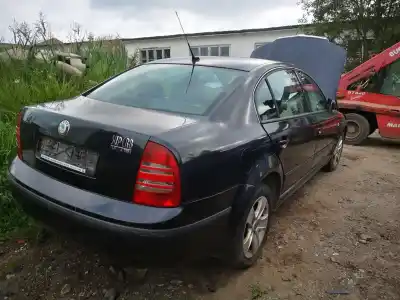 Veículo de Sucata skoda superb (3u4) 1.9 tdi do ano 2002 alimentado awx