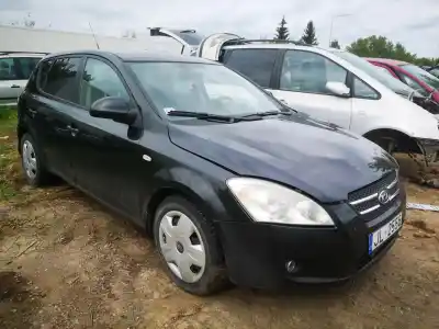 Veículo de Sucata KIA CEED (ED) 1.6 CRDi 115 do ano 2008 alimentado D4FB8Z070283, 	R76D