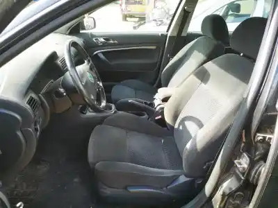 Здавання транспортного засобу skoda superb (3u4) 2.5 v6 tdi cat (aym) року 2003 потужний aym