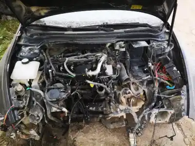 Veicolo di demolizione volvo v50 (545) 2.0 d dell'anno 2004 alimentato d4204t