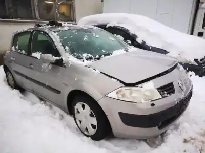 Scrapping Vehicle renault megane ii (bm0/1_, cm0/1_) 1.6 16v (bm0c. cm0c) of the year 2003 powered k4m760 d024107