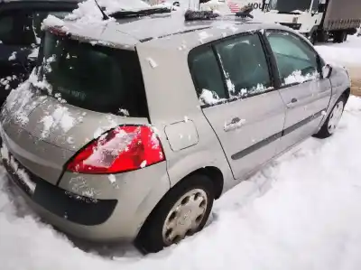 Scrapping Vehicle renault megane ii (bm0/1_, cm0/1_) 1.6 16v (bm0c. cm0c) of the year 2003 powered k4m760 d024107