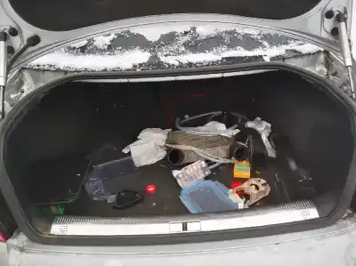 Veículo de Sucata volkswagen passat variant (3b6) 1.9 tdi do ano 2001 alimentado avf