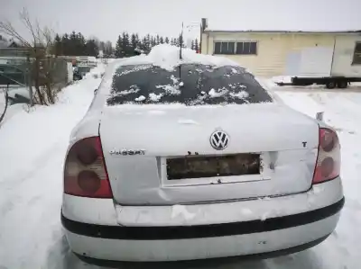 Veículo de Sucata volkswagen passat variant (3b6) 1.9 tdi do ano 2001 alimentado avf