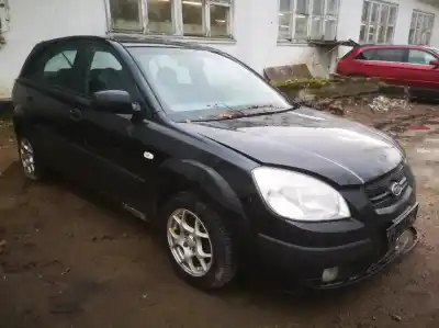Veículo de Sucata KIA RIO 1.5 CRDi do ano 2006 alimentado R33D D4FA6H336025