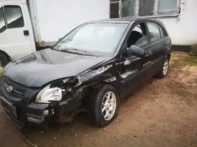 Sloopvoertuig kia rio 1.5 crdi van het jaar 2006 aangedreven r33d d4fa6h336025