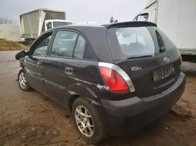 Sloopvoertuig kia rio 1.5 crdi van het jaar 2006 aangedreven r33d d4fa6h336025