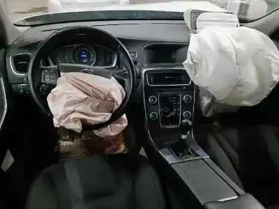 Veicolo di demolizione volvo v60 2014 - 2018 facelift 1.6 d2 84kw 2014 - 2018 dell'anno 2015 alimentato d4162t