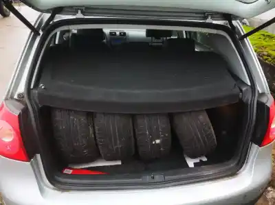 Scrapping Vehicle volkswagen golf v (1k1) 1.6 fsi of the year 2004 powered blp