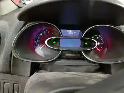 Veículo de Sucata renault   do ano 2016 alimentado 