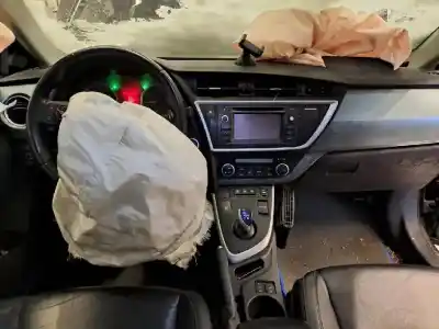 Scrapping Vehicle toyota auris 1.8 16v of the year 2013 powered 