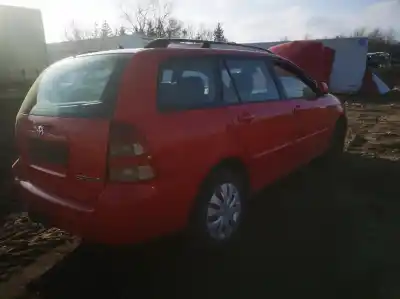 Veicolo di demolizione toyota corolla (e11) 2.0 d-4d linea sol dell'anno 2003 alimentato 