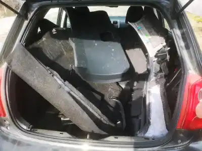 Veículo de Sucata toyota auris 2.2 d-cat do ano 2007 alimentado 