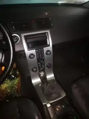 Veicolo di demolizione volvo v50 (545) 2.0 d dell'anno 2005 alimentato d4204t