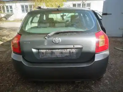 Veículo de Sucata toyota corolla (e12) 2.0 d-4d linea luna berlina do ano 2003 alimentado 