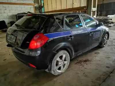 Veículo de Sucata kia ceed (ed) 1.6 crdi 115 do ano 2007 alimentado d4fb7z025348 r74d