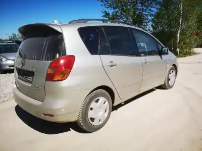 Veicolo di demolizione toyota corolla (e11) 2.0 d-4d linea sol dell'anno 2003 alimentato 