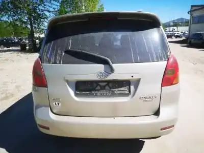 Veicolo di demolizione toyota corolla (e11) 2.0 d-4d linea sol dell'anno 2003 alimentato 