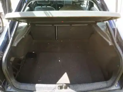 Véhicule à la ferraille renault                                            laguna (b56)                                                                                                                                                                                                                                               2.0                                                                                                                                                                                                                                                        de l'année 1996 alimenté n7q 