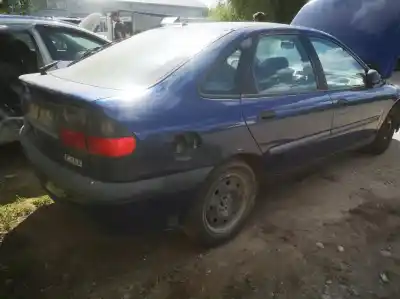 Véhicule à la ferraille renault                                            laguna (b56)                                                                                                                                                                                                                                               2.0                                                                                                                                                                                                                                                        de l'année 1996 alimenté n7q 