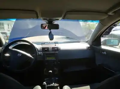 Veicolo di demolizione volvo v50 (545) 2.0 d dell'anno 2005 alimentato d4204t