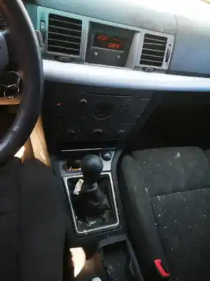 Здавання транспортного засобу opel vectra c (z02) 2.2 dti 16v (f69) року 2004 потужний y22dtr