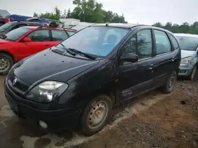 Scrapping Vehicle renault   of the year 2003 powered f9q732 c614307