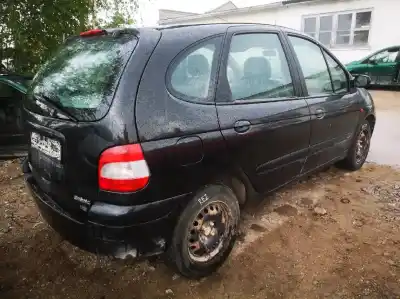 Scrapping Vehicle renault   of the year 2003 powered f9q732 c614307