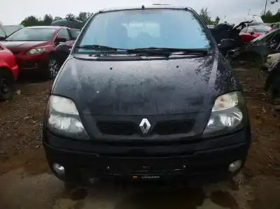 Scrapping Vehicle renault   of the year 2003 powered f9q732 c614307