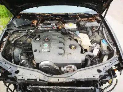 Veículo de Sucata skoda superb (3u4) 1.9 tdi do ano 2002 alimentado 