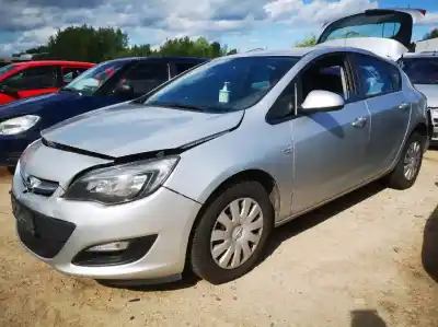 Véhicule à la ferraille opel astra j lim. 1.7 16v cdti de l'année 2012 alimenté a17dts 2477468