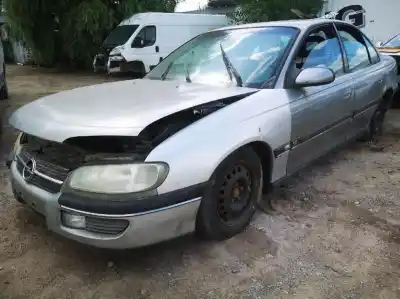 Veículo de Sucata opel omega b 2.0 16v cat (x 20 xev / l34) do ano 1995 alimentado 