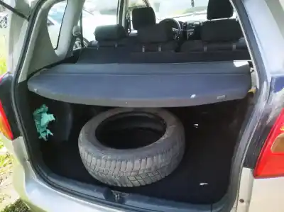 Veículo de Sucata toyota corolla (_e12_) 1.6 vvt-i (zze121_) do ano 2002 alimentado 3zz-fe