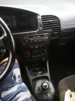 Veículo de Sucata opel zafira a 2.0 dti do ano 2001 alimentado y20dth