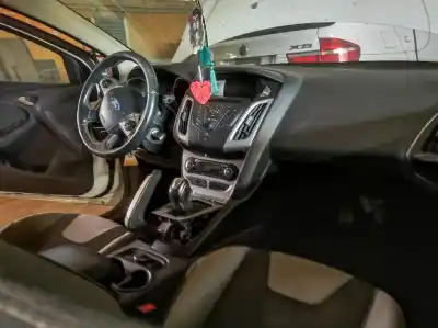 Veículo de Sucata ford focus iii 1.6 ti do ano 2013 alimentado bm5g