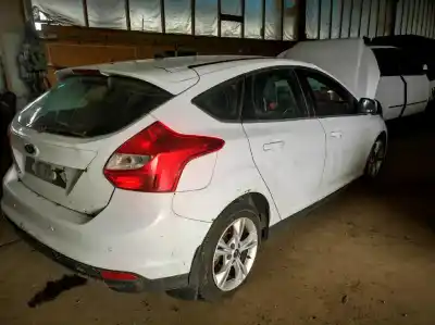 Veículo de Sucata ford focus iii 1.6 ti do ano 2013 alimentado bm5g