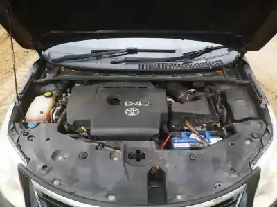 Sloopvoertuig toyota avensis 2.0 d-4d van het jaar 2011 aangedreven 