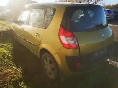 Scrapping Vehicle renault scenic ii 1.6 16v of the year 2004 powered k4m782