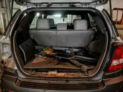 Veicolo di demolizione kia sorento 2.5 crdi ex dell'anno 2004 alimentato d4cb4708797