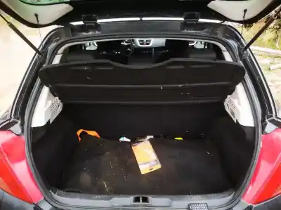 Veicolo di demolizione peugeot 207 1.4 hdi dell'anno 2008 alimentato 8hz