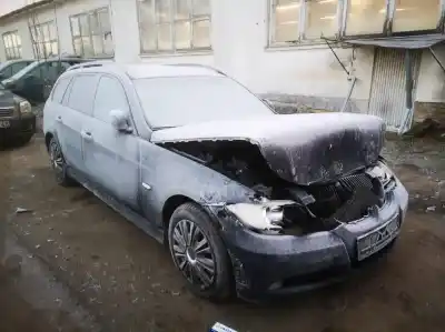 Veículo de Sucata BMW 3-SERIES, E90 / E91 / E93 2005.02 - 2009.01 320 D 130KW 2007.09 - 2011.12 do ano 2008 alimentado N47D20A