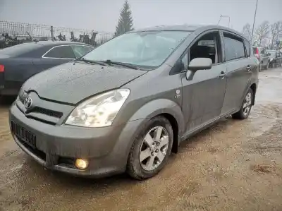 Véhicule à la ferraille toyota corolla verso (r1) 2.2 d-4d sport de l'année 2006 alimenté 