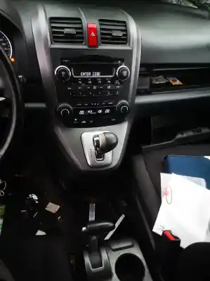 Scrapping Vehicle honda cr-v iii 2.0 i of the year 2007 powered r20a2