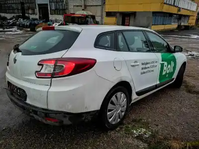 Veículo de Sucata renault megane 1.5 dci k9k j8 do ano 2011 alimentado 	k9k846